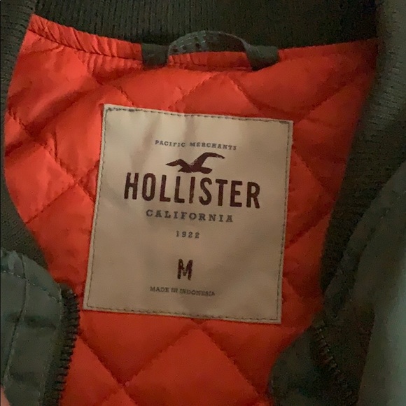 Hollister Army Green Jacket. Junior size Medium - Picture 5 of 7